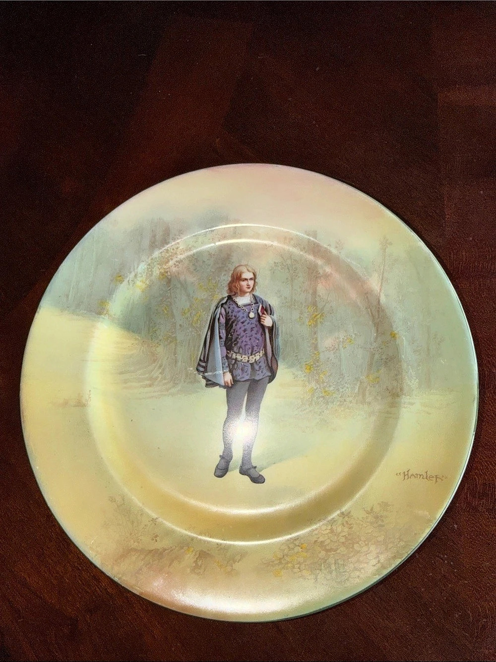 Royal Doulton Hamlet Shakespeare Series Plate Gold & Purple
